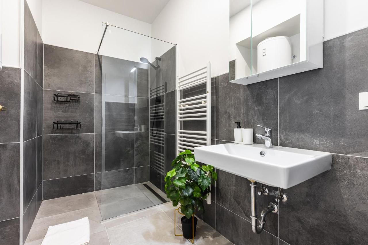 Classy And Elegant Apartments In A Calm Area Βιέννη Εξωτερικό φωτογραφία